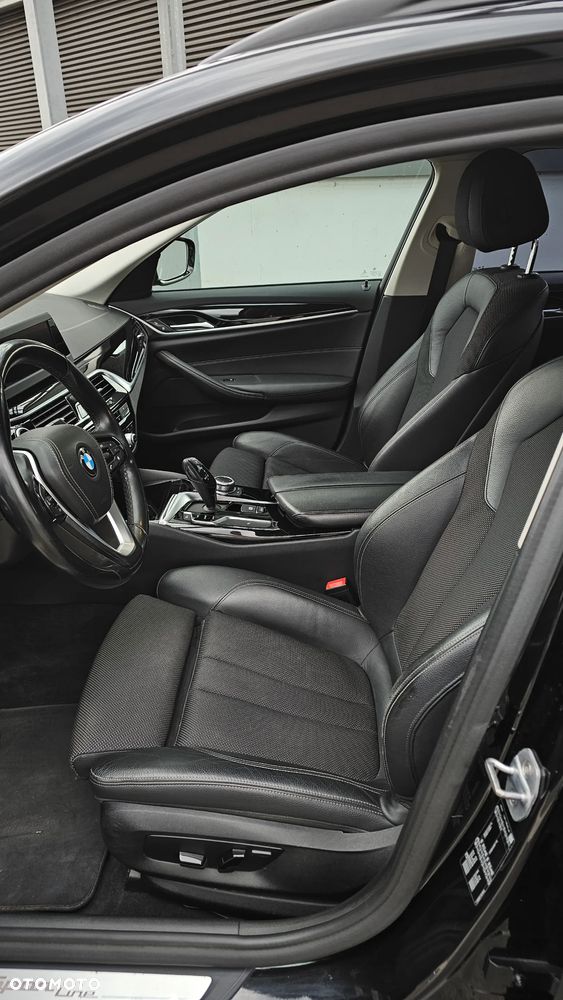 BMW Seria 5 518d Sport Line - 14