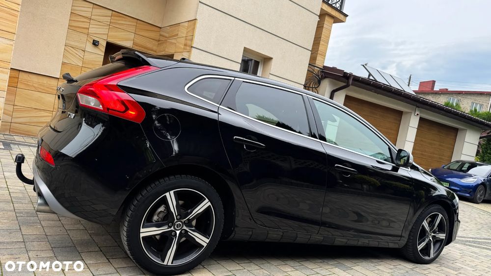 Volvo V40 ver-t3-r-design - 11