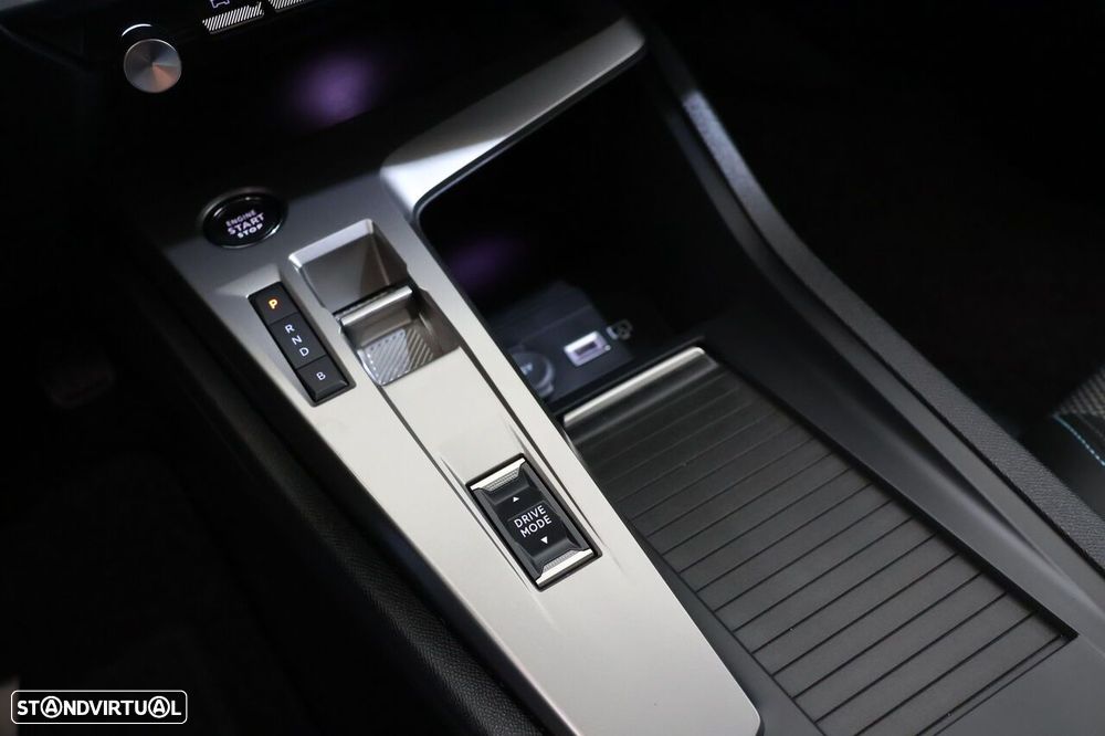 Peugeot 408 1.6 Hybrid Allure e-EAT8 - 12