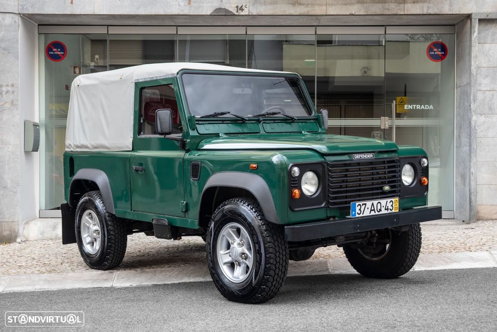 Land Rover Defender - 3