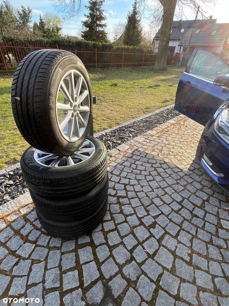 Ford Focus 1.5 TDCi Titanium PowerShift - 6