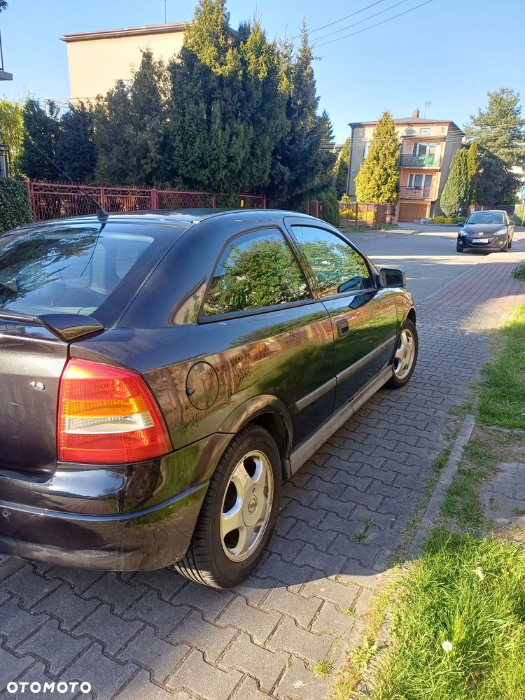Opel Astra 1.6 - 4