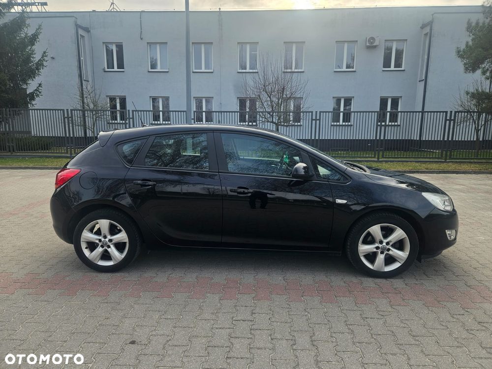 Opel Astra 1.4 Turbo - 9