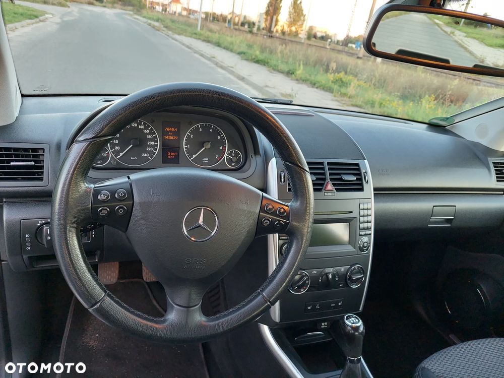 Mercedes-Benz Klasa A 180 BlueEFFICIENCY Avantgarde - 6
