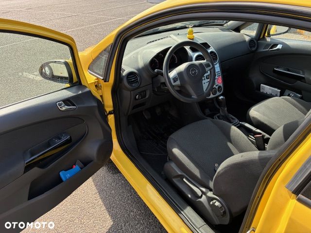 Opel Corsa 1.0 12V Essentia - 6