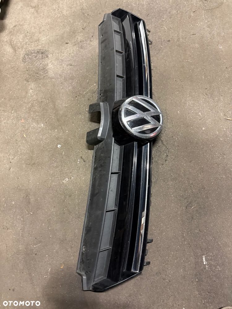 VW GOLF VII GRILL ATRAPA CHŁODNICY 5G0853653E ŁADNA