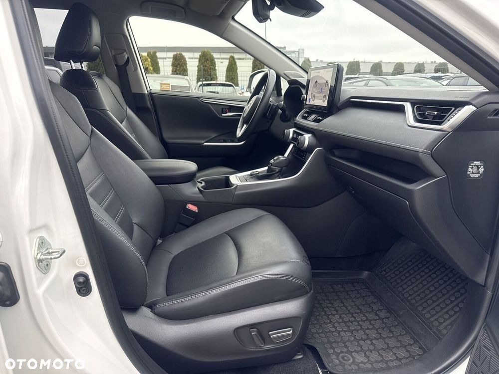 Toyota RAV4 - 10
