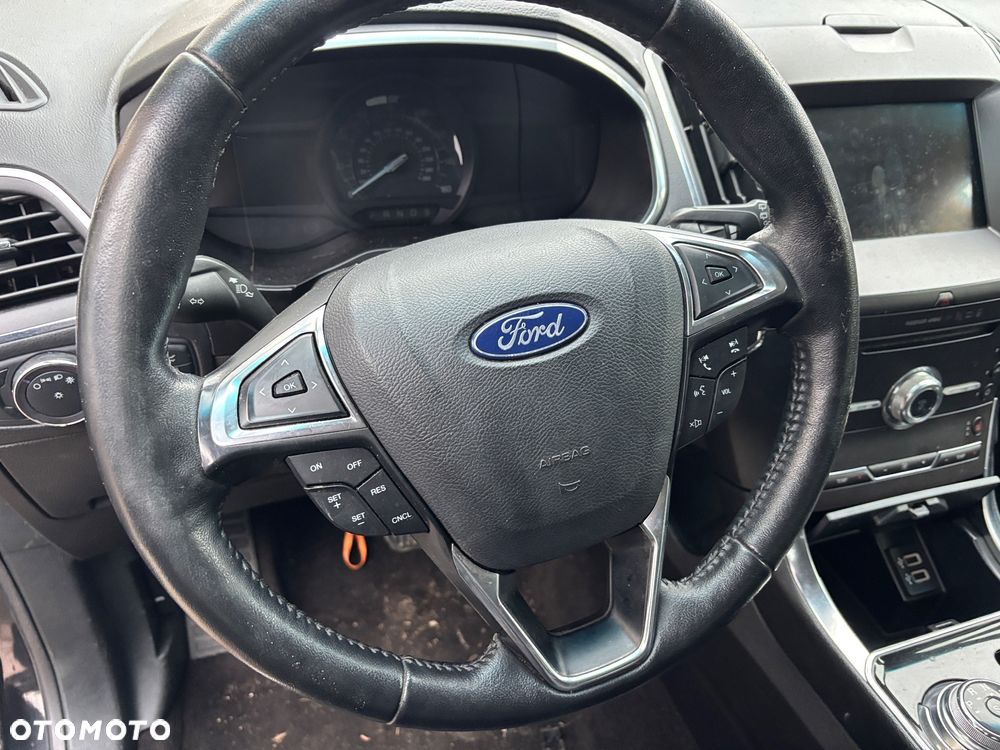 Ford Kuga 2.0 EcoBoost 4x4 Titanium - 27