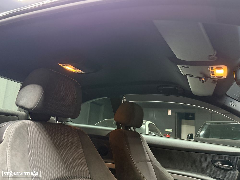 BMW 320 d Coupe - 24