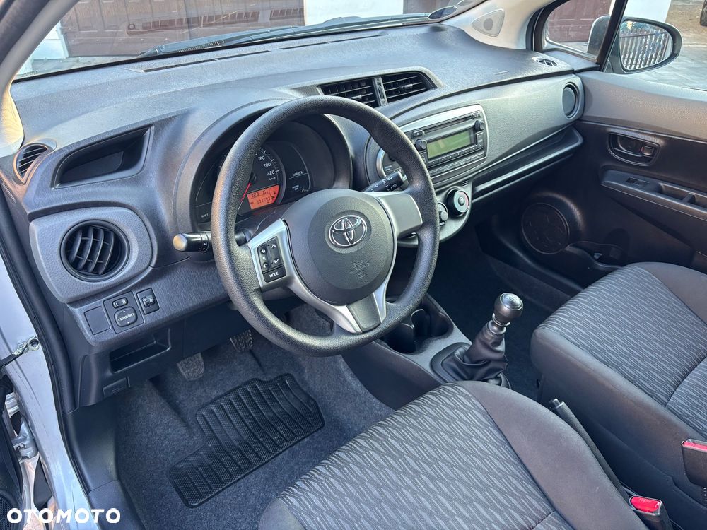 Toyota Yaris - 14