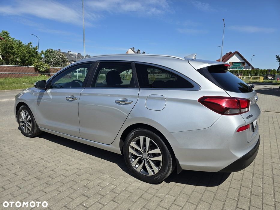 Hyundai i30 1.6 D Premium - 3