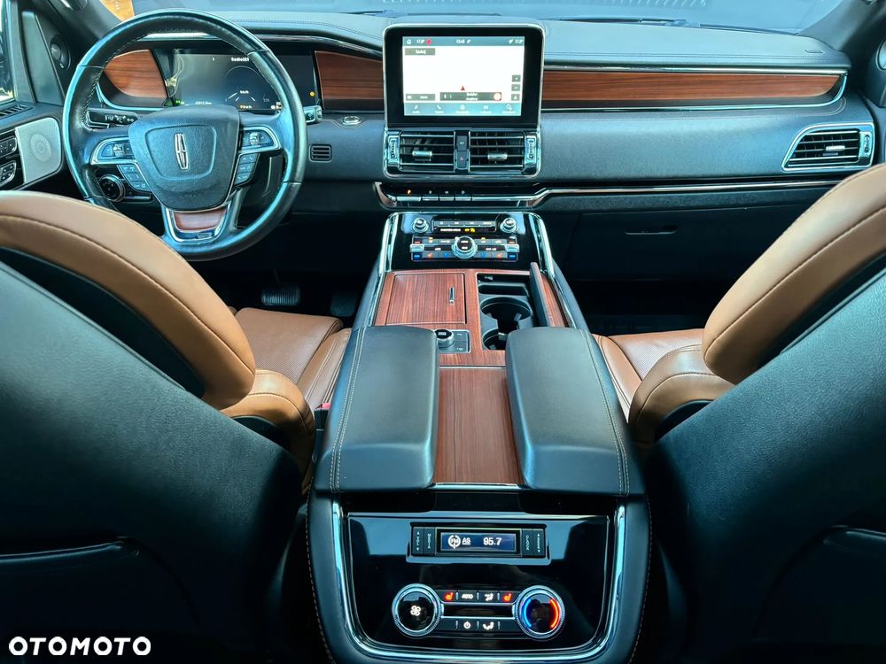 Lincoln Navigator - 9
