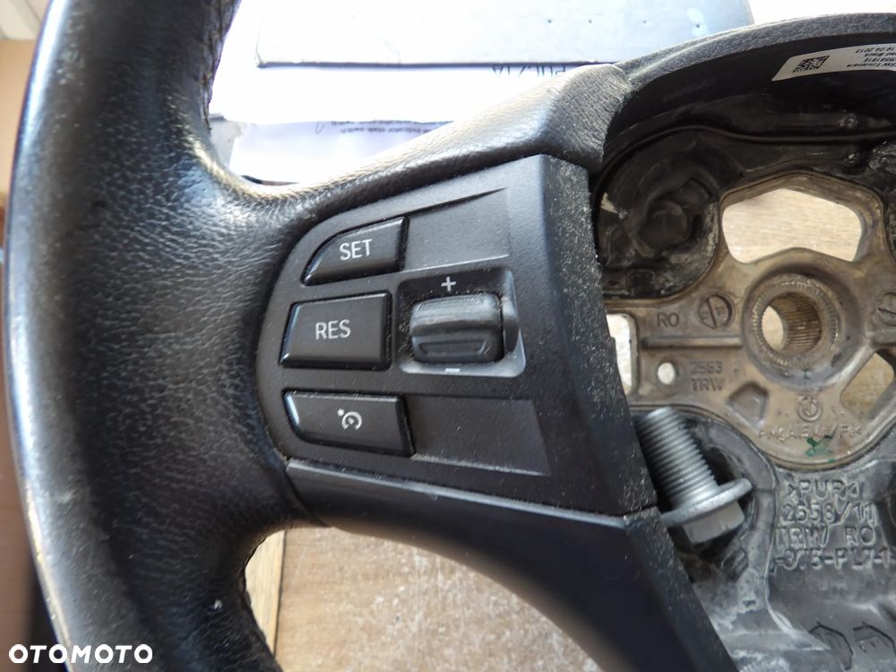 BMW - F20 - KIEROWNICA MULIFUNKCYJNA - DEMONTAŻ - EUROPA - 6791303 - 2