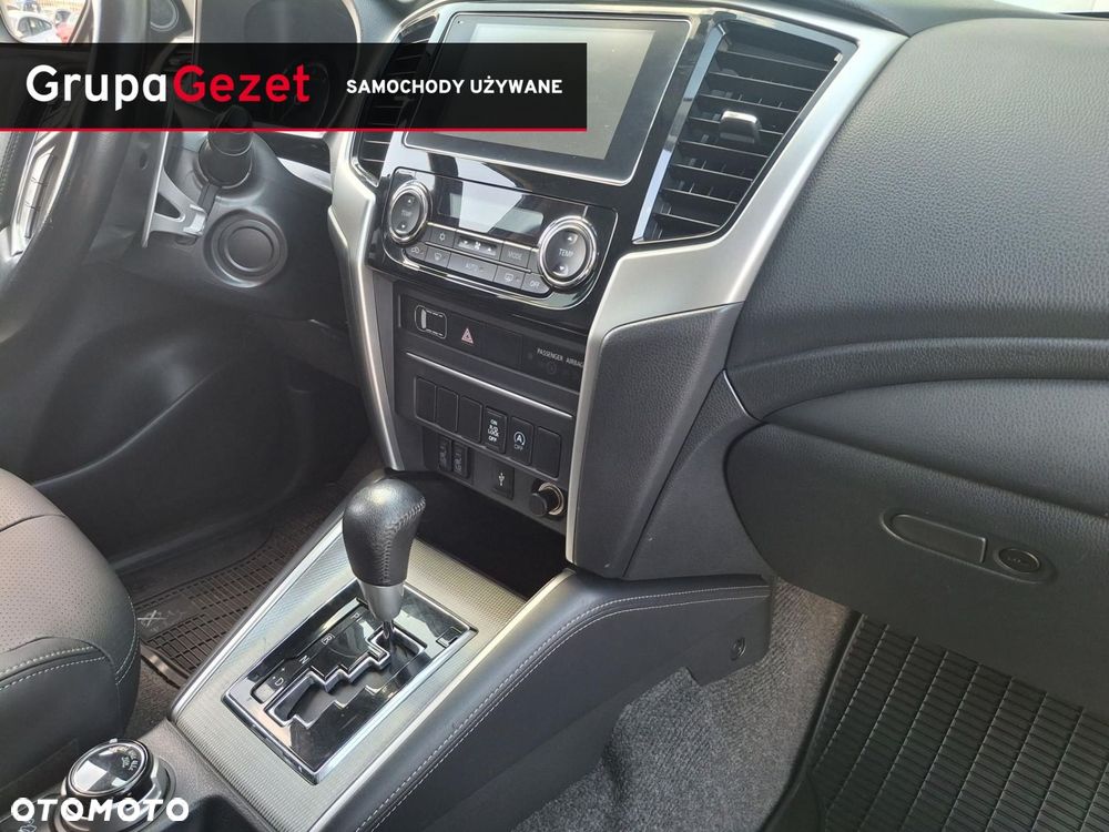 Mitsubishi L200 - 12
