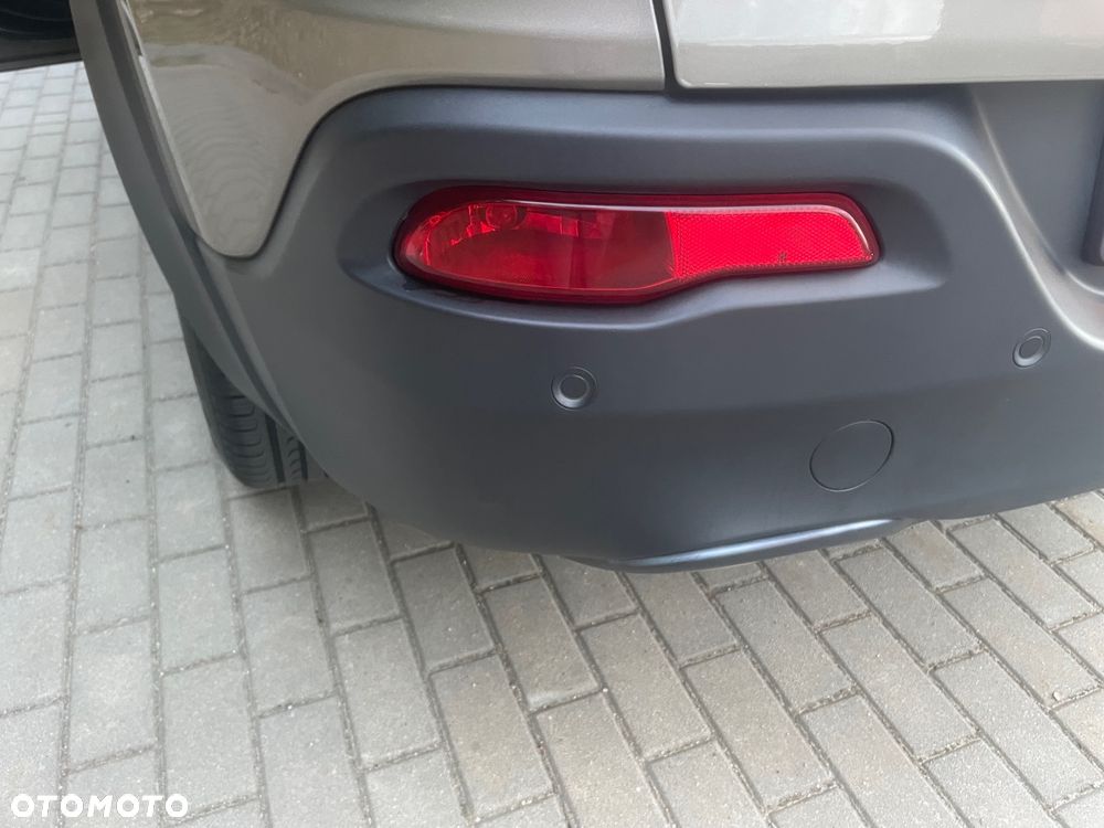 Jeep Cherokee 2.0 MJD 4x2 Longitude EU6 - 21