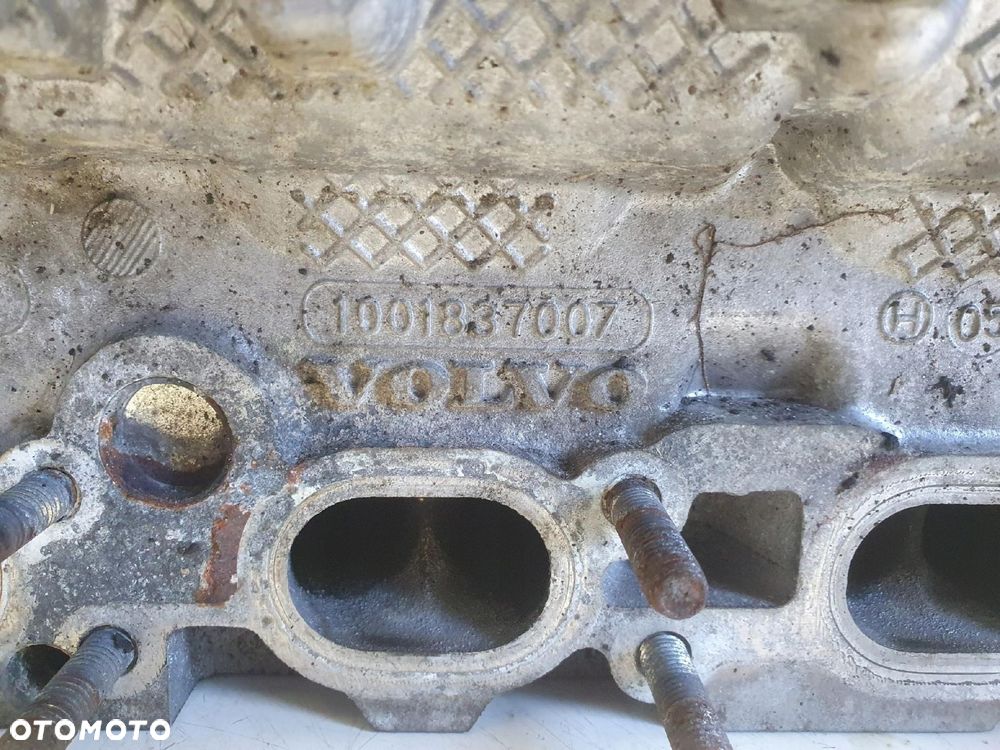 Volvo S60 V70 II 2.4 i GŁOWICA CYLINDRÓW 1001837007 - 2