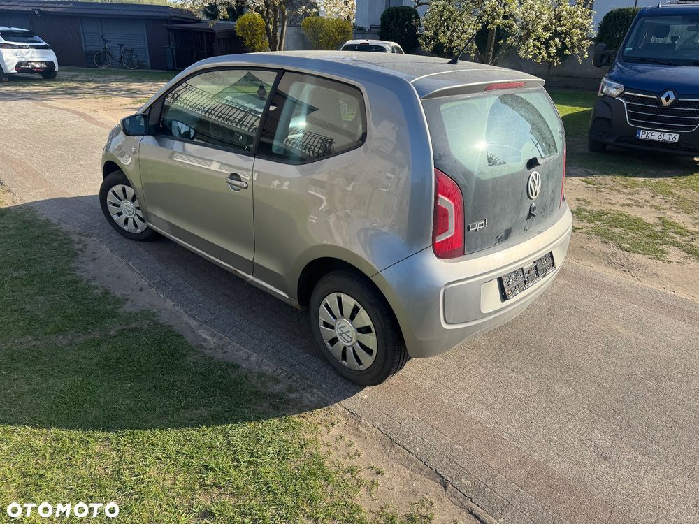Volkswagen up! Active - 17