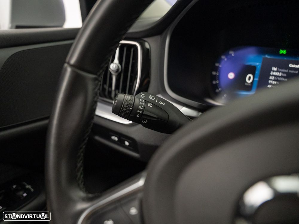 Volvo V60 2.0 T6 AWD TE Essential - 21