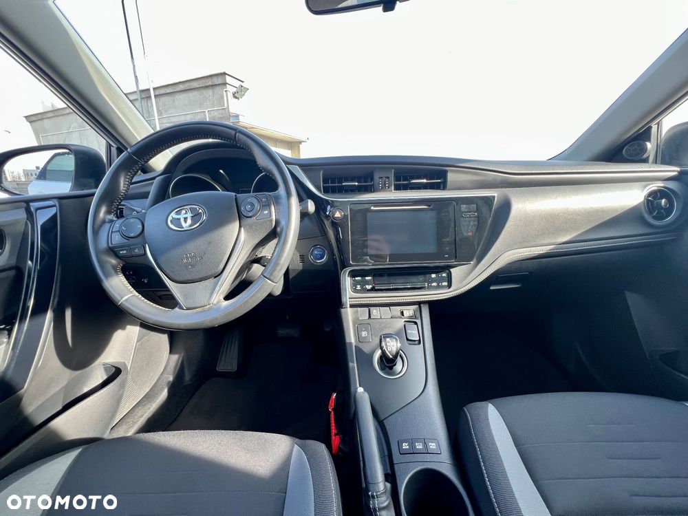 Toyota Auris - 19