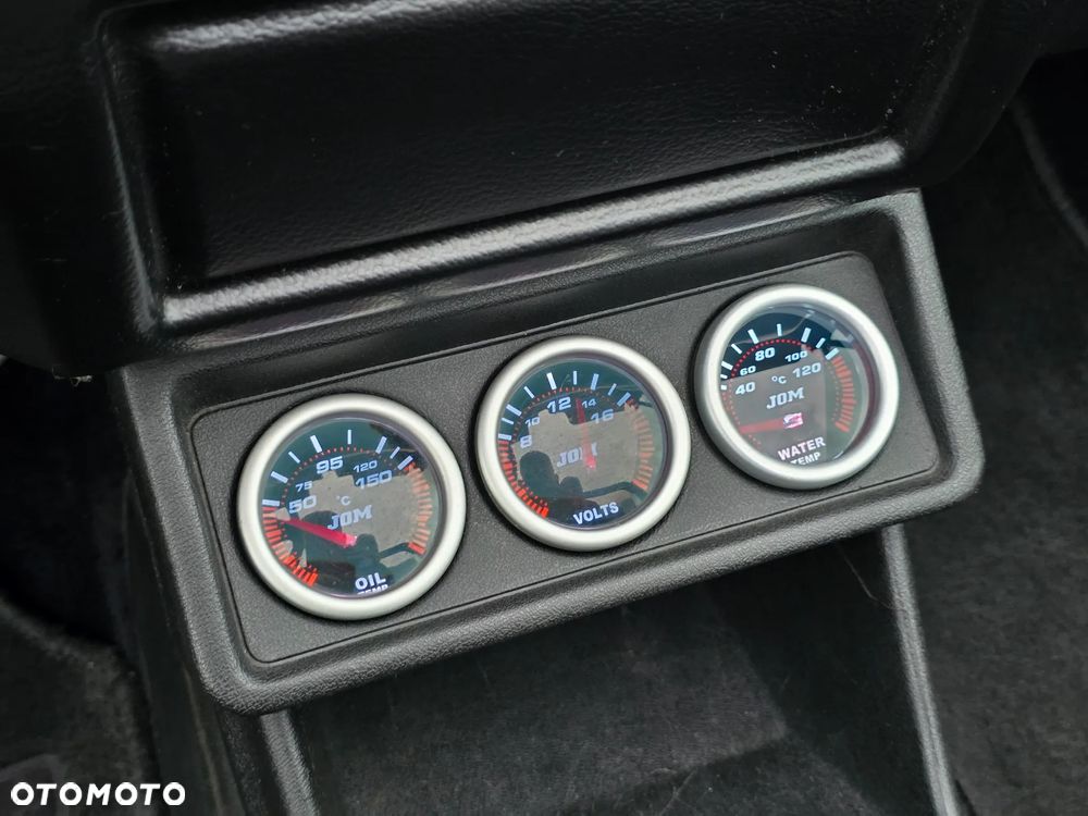 Volkswagen Golf - 29