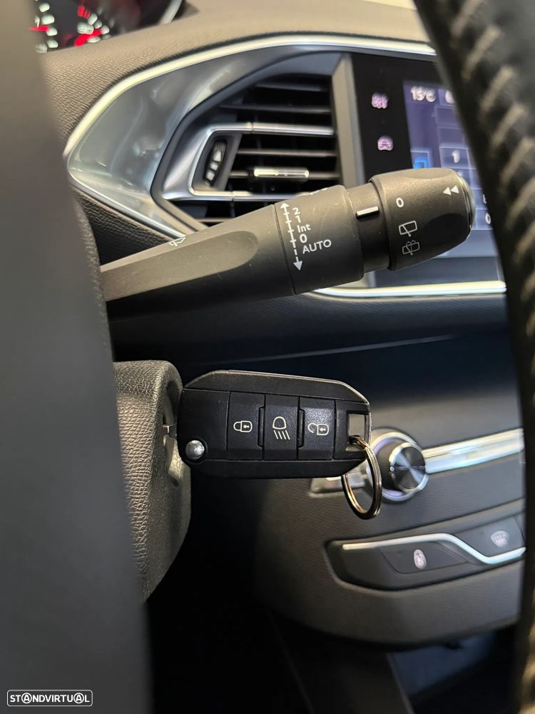 Peugeot 308 SW 1.6 BlueHDi Active - 29