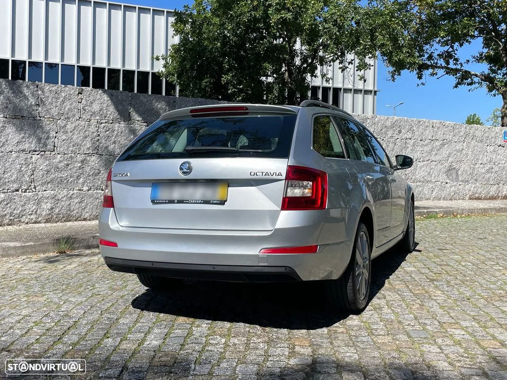 Skoda Octavia Break 1.6 TDi Elegance - 5