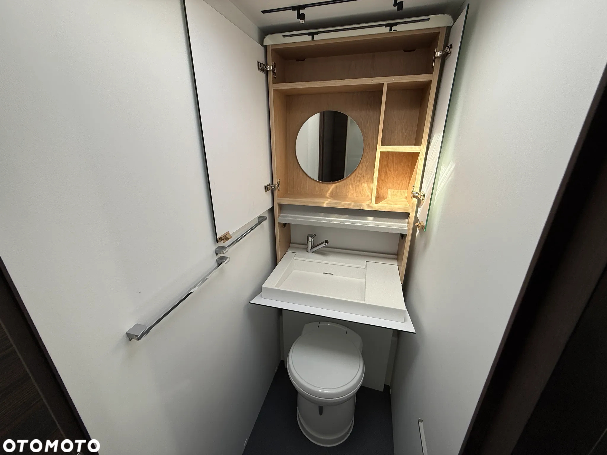 Adria Astella 704 HP FV23% WCC - 12