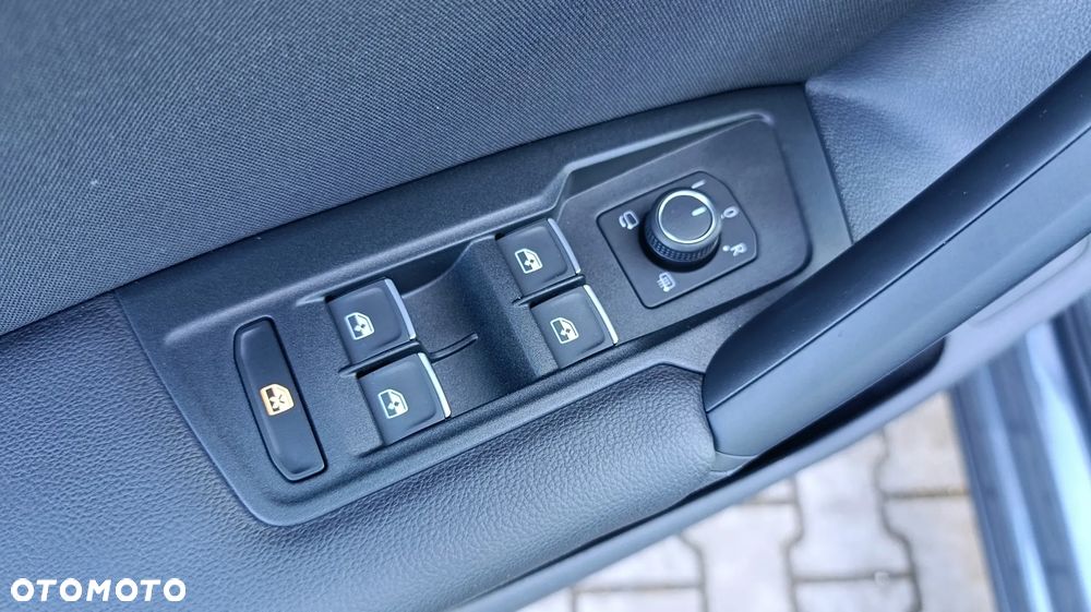 Volkswagen Tiguan - 12