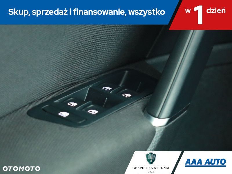 Volkswagen Golf - 18