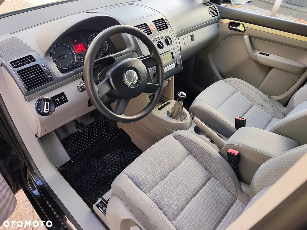 Volkswagen Touran - 7