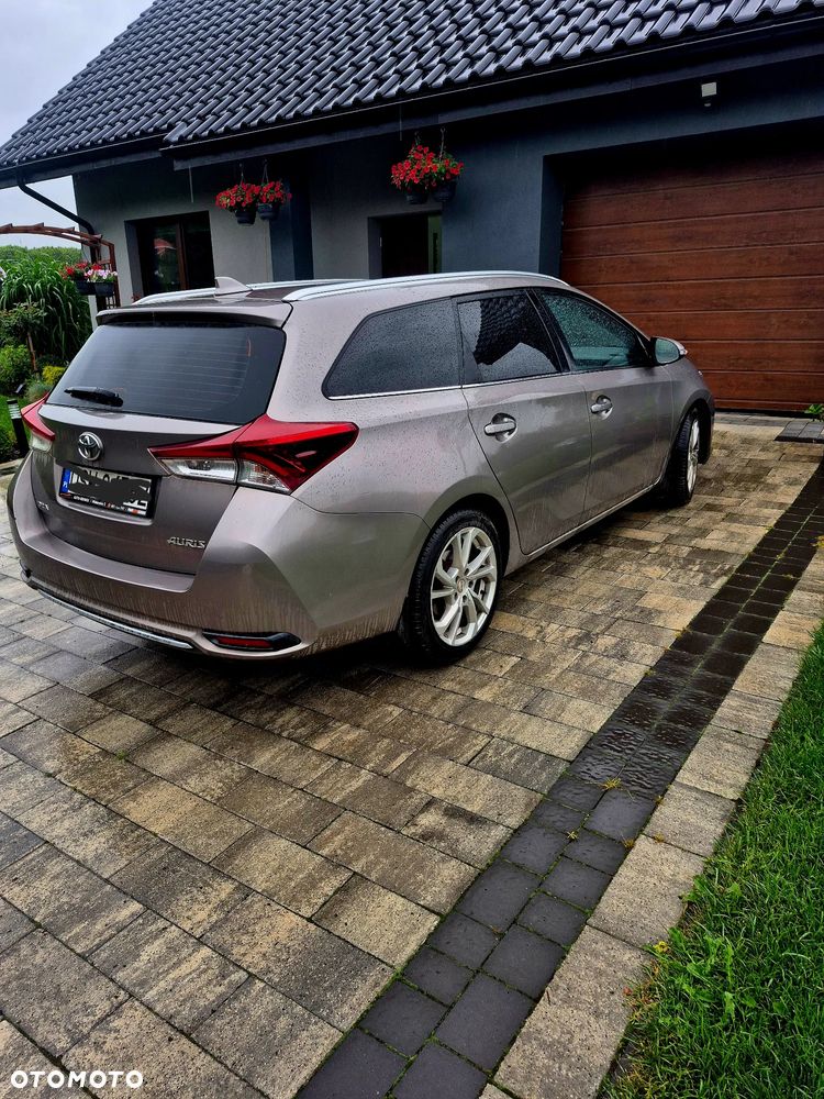 Toyota Auris 1.6 D-4D Dynamic - 3