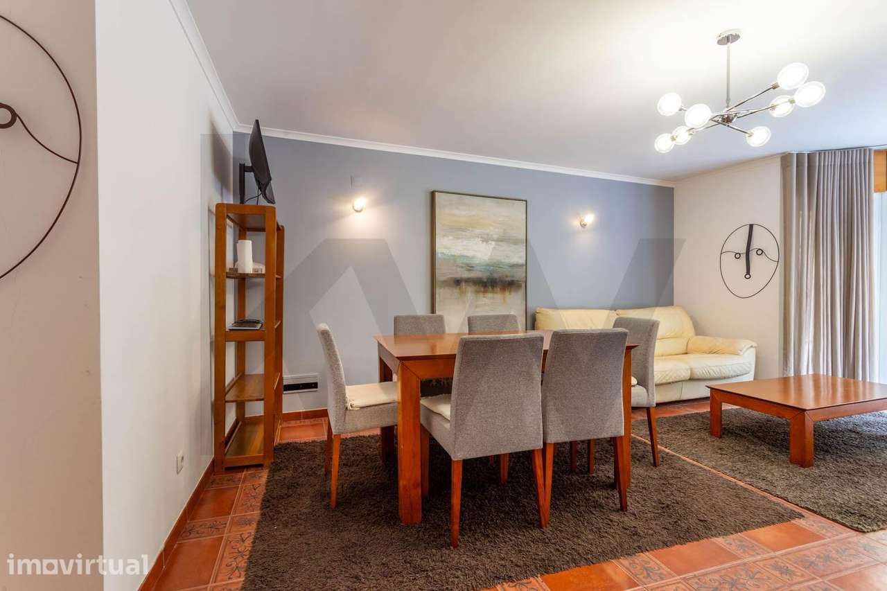 Arrendamento | Aluguer Apartamento T2 com 90m2 + terraço 70m2 + garage - Grande imagem: 3/22