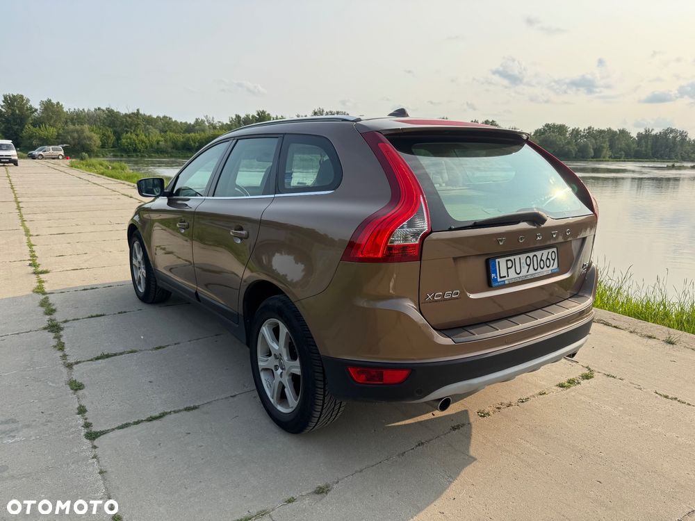Volvo XC 60 2.4D AWD Momentum - 5