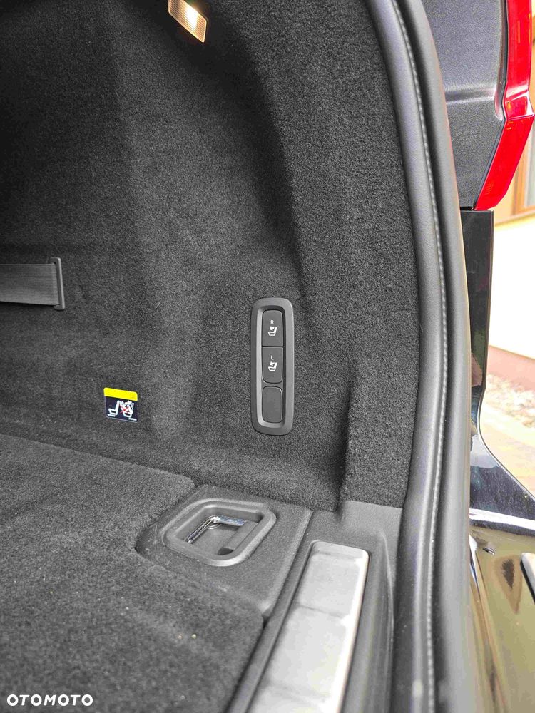 Volvo XC 60 T6 AWD R-Design - 12