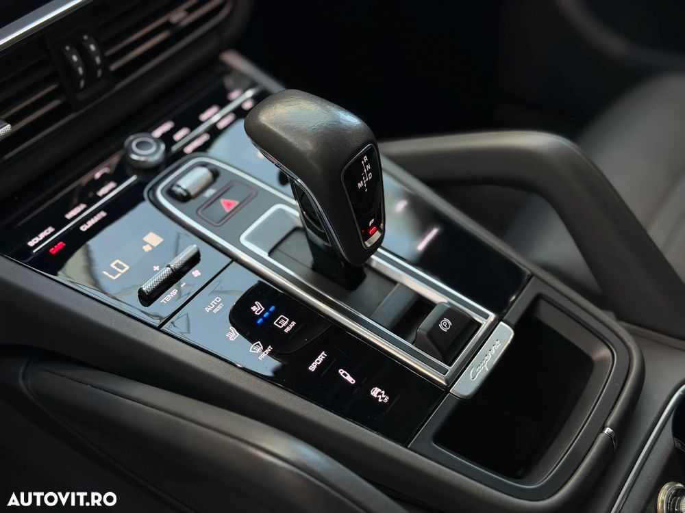 Porsche Cayenne Standard - 18