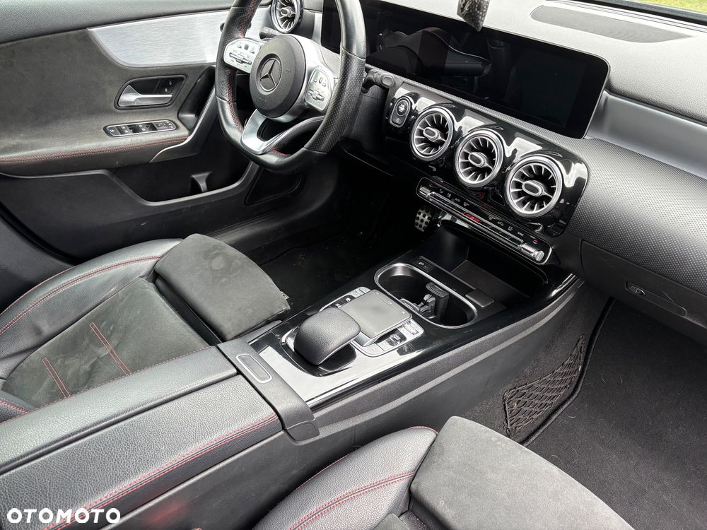 Mercedes-Benz Klasa A 200 AMG Line 7G-DCT - 8