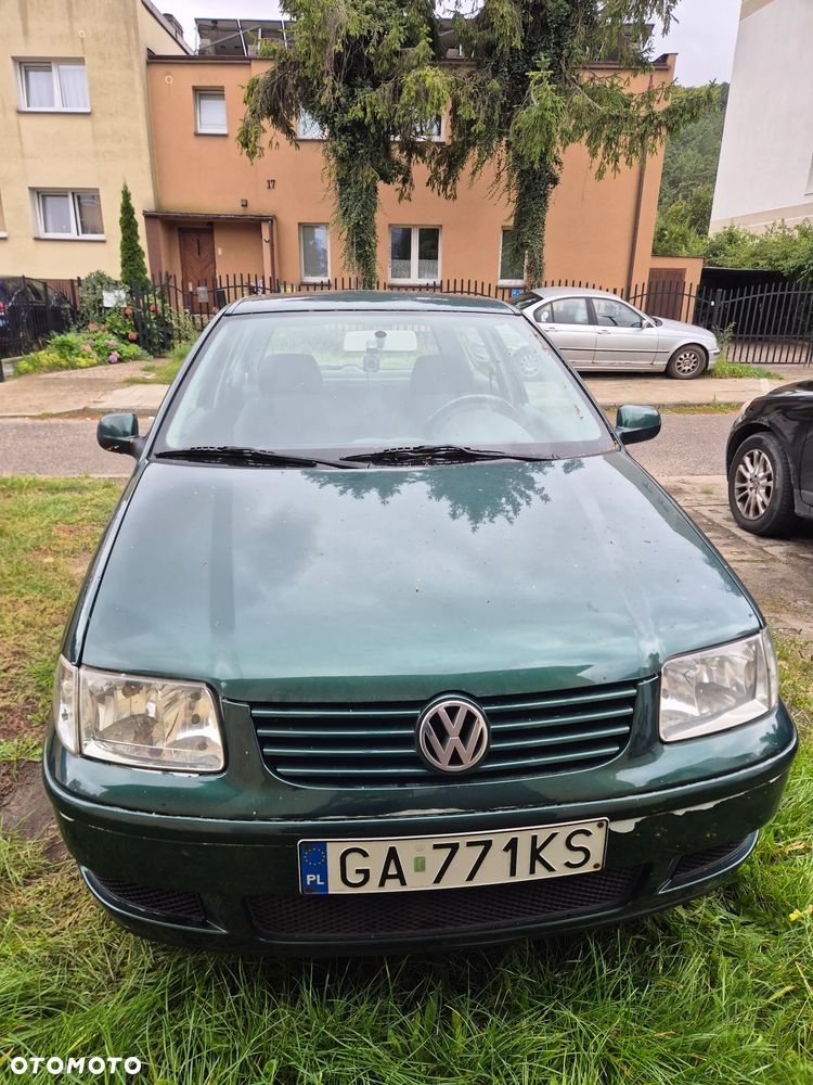 Volkswagen Polo 1.0 Basis - 1