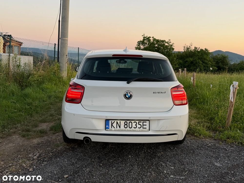 BMW Seria 1 120d Sport Line - 5