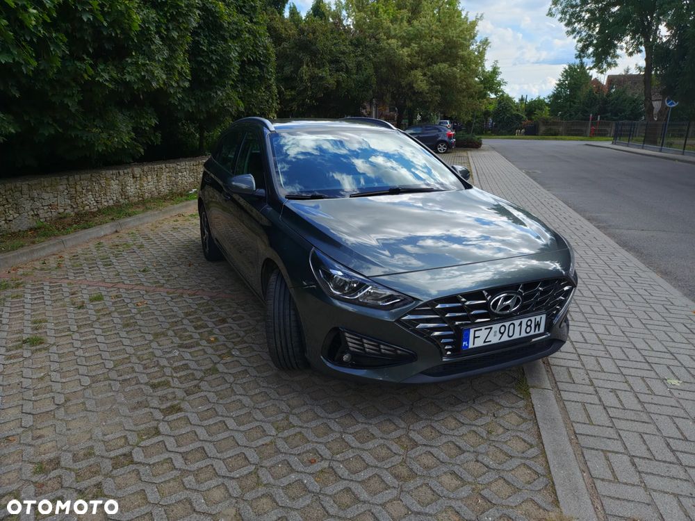 Hyundai i30 1.6 D Comfort DCT - 25