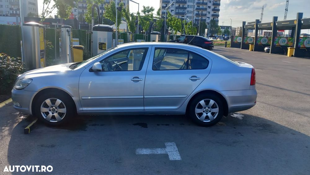 Skoda Octavia 2.0 TDI Ambiente - 2