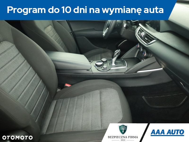Alfa Romeo Stelvio - 9
