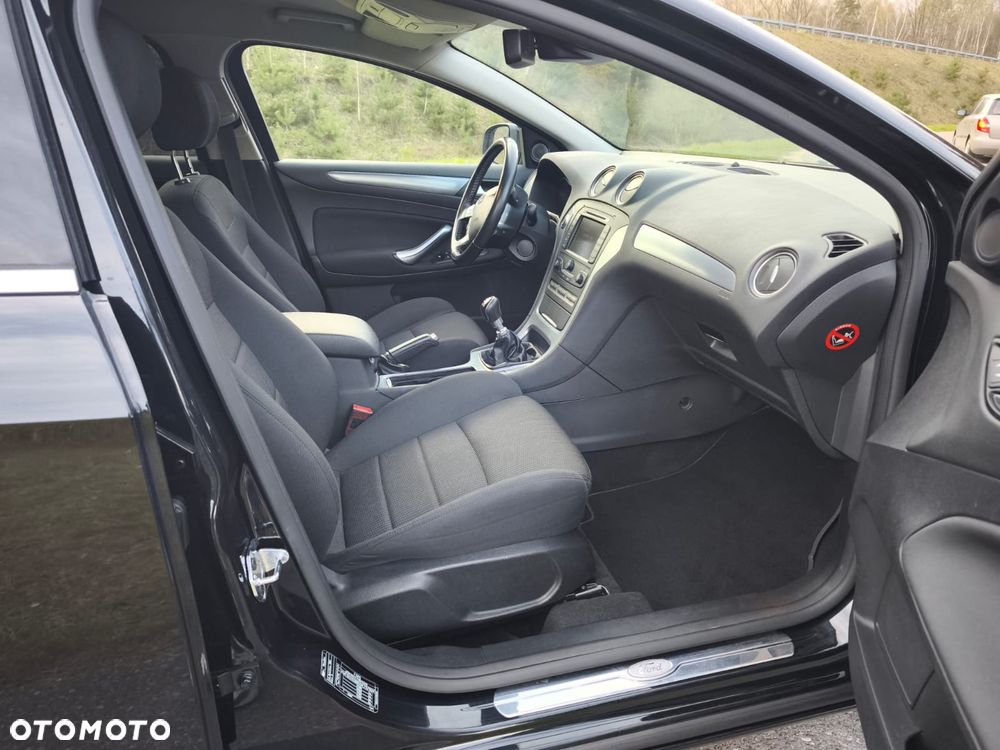 Ford Mondeo 2.0 TDCi Titanium - 21