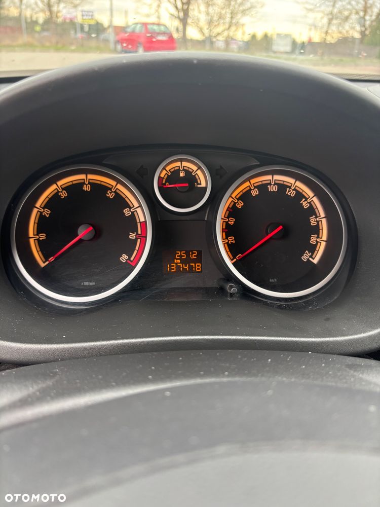 Opel Corsa 1.2 16V Cosmo - 11