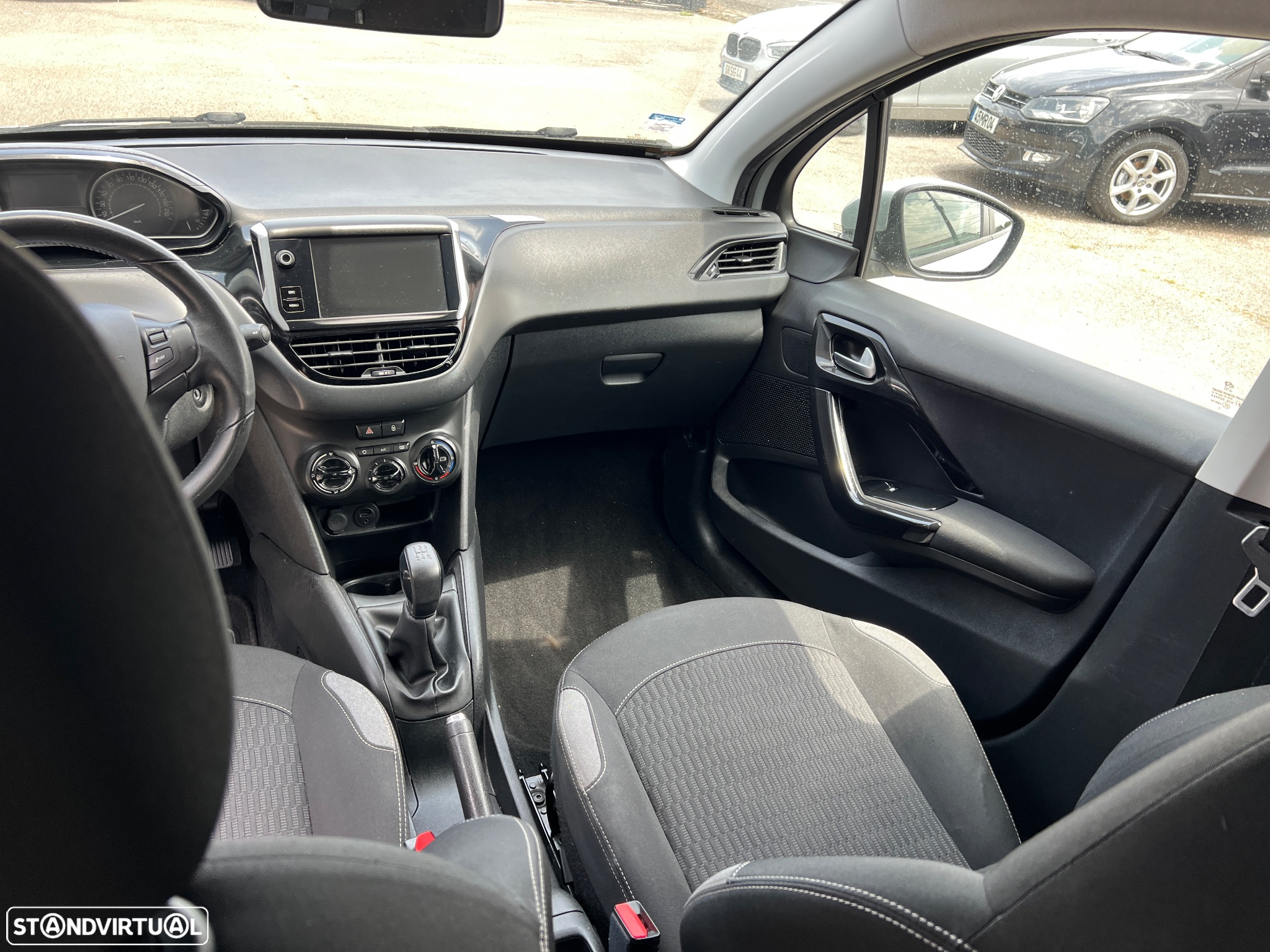 Peugeot 208 1.2 PureTech Allure - 27