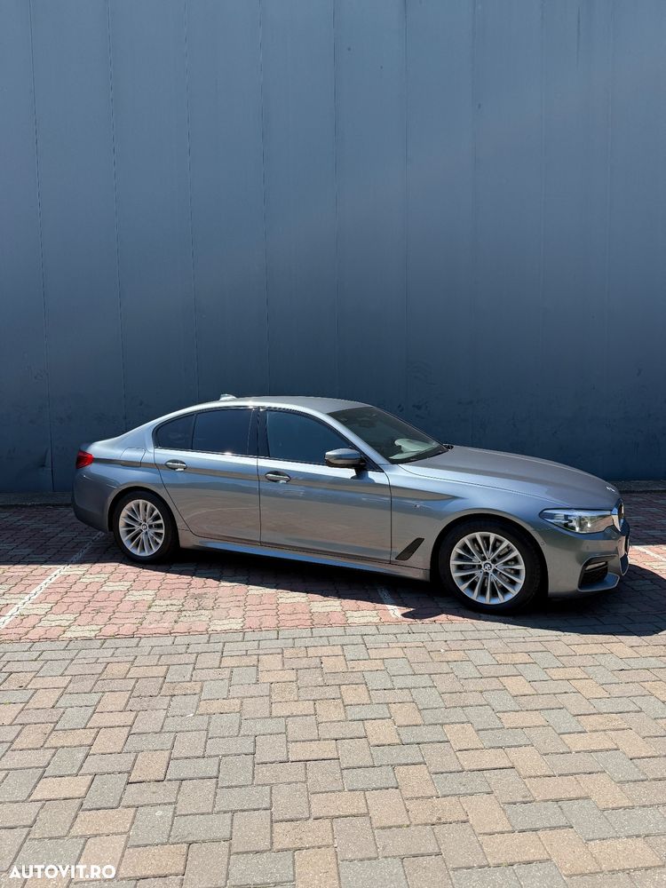 BMW Seria 5 530d xDrive AT - 17