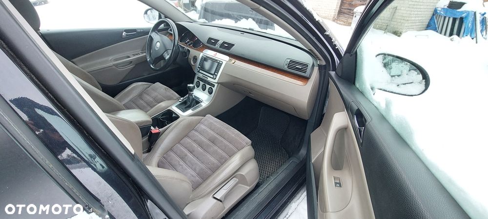 Volkswagen Passat - 2