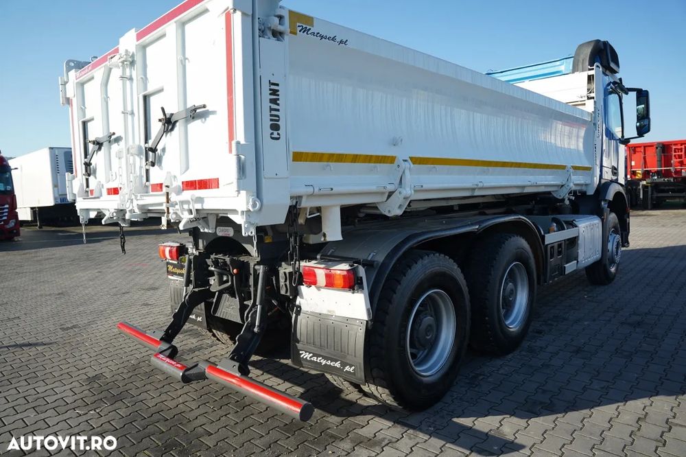 Mercedes-Benz AROCS 3336 / 6x4 / BASCULABILĂ PE 3 PĂRȚI - 5,2 M / 2x OBOANE LATERALE CU ACȚIONARE HIDRAULICĂ / CUTIE DE VITEZE AUTOMATĂ / EURO 6 - 23