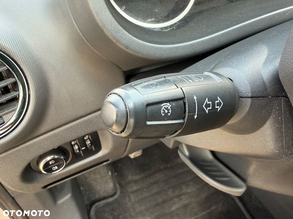 Opel Corsa 1.4 16V Sport - 15