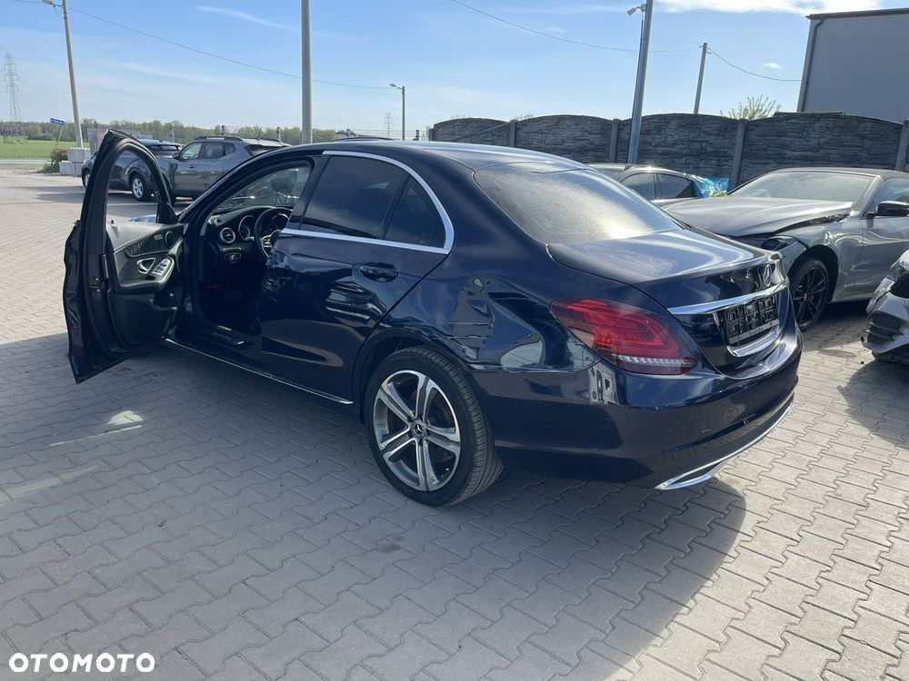 Mercedes-Benz Klasa C 300 d 4Matic 9G-TRONIC Exclusive - 4