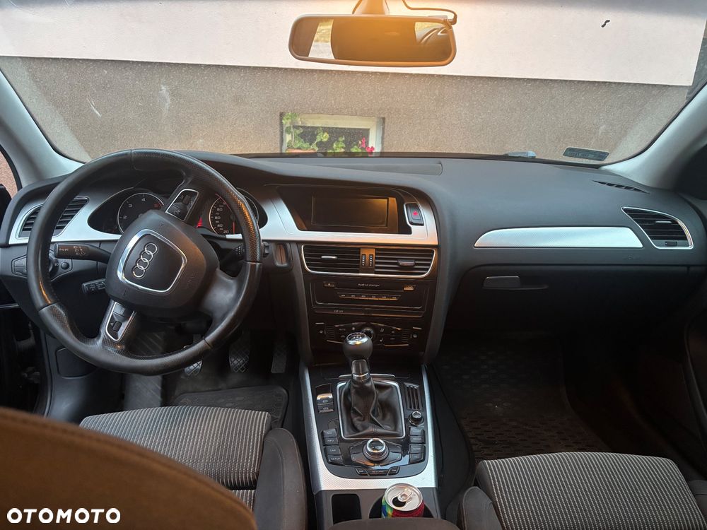 Audi A4 Avant 2.0 TDI - 8